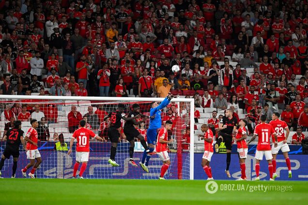 Две пенальти и 'горчичник'. Трубин провально дебютировал за 'Бенфику' в сенсационном матче Лиги чемпионов