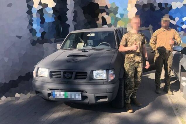 ЗСУ отримали ще один позашляховик Nissan Navara від Favbet Foundation