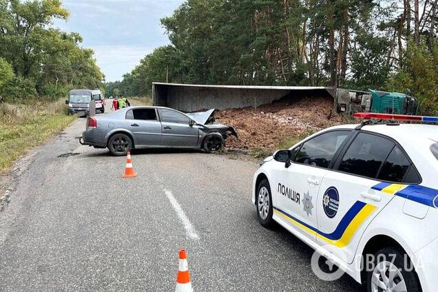 Внаслідок ДТП загинув водій легковика