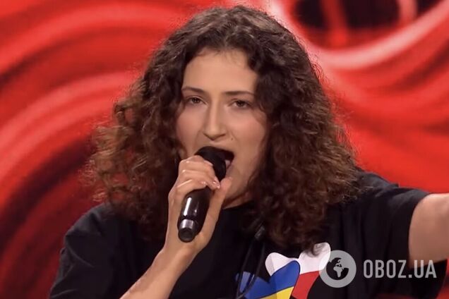 Впервые в истории 'Голоса страны' на слепых прослушиваниях не хватило участников, но продюсеры нашли выход: кто вышел на сцену