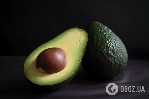 Только не в воде! Три продукта, которые помогут авокадо днями храниться свежим