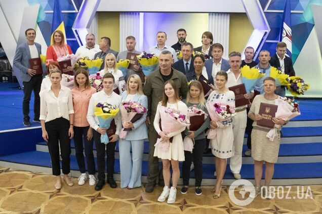 Украинские спортсмены в День физкультуры и спорта получили награды от Кличко