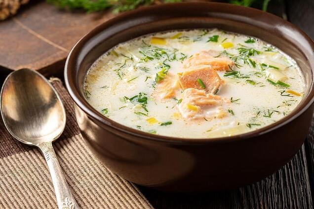 Из чего приготовить легкий суп для обеда: рекомендация эксперта