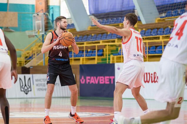 'Черкаські Мавпи' обіграли 'Кривбас' у матчі Суперліги Favbet