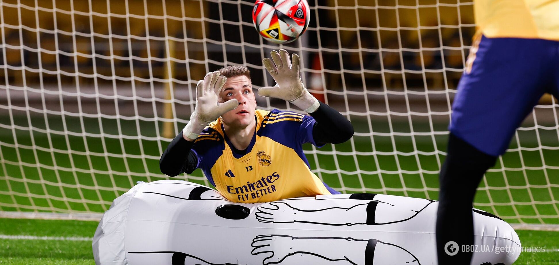 'Реал' хочет избавиться от конкурента голкипера сборной Украины после позора в Суперкубке Испании