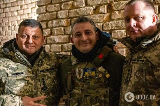 'Вираз обличчя передає всі емоції! Слава ЗСУ!' Коля Сєрга захопив мережу фото із Залужним і Шапталою