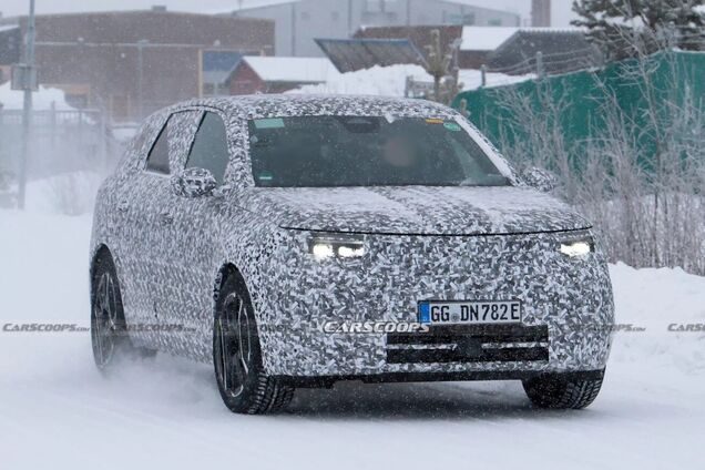 Сімейний кросовер Opel Grandland 2025 на базі Peugeot показали на фото