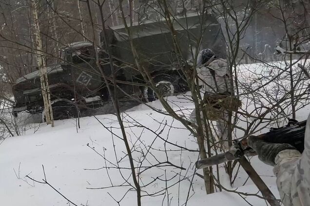 Бійці РДК влаштували засідку на транспорт російських військових у Брянській області, у ворога є загиблі: у ГУР підтвердили операцію. Фото