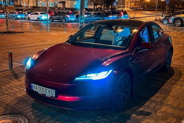 Tesla Model 3 2024
