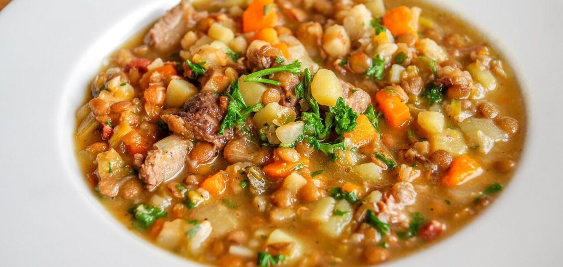 Самый полезный и бюджетный суп для всей семьи: из чего приготовить сытное блюдо