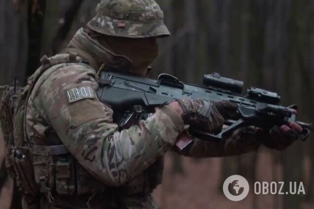 Навіть без підтримки: спецпризначенці зухвало захопили ворожу позицію та взяли полонених на Донеччині. Відео