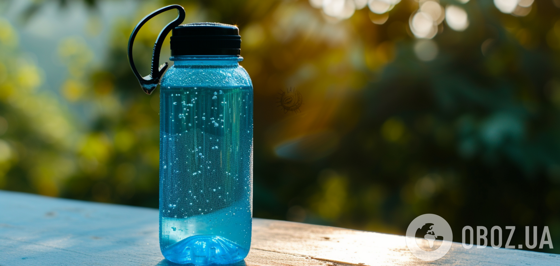 Як треба мити пляшку для води: назавжди забудете про цвіль
