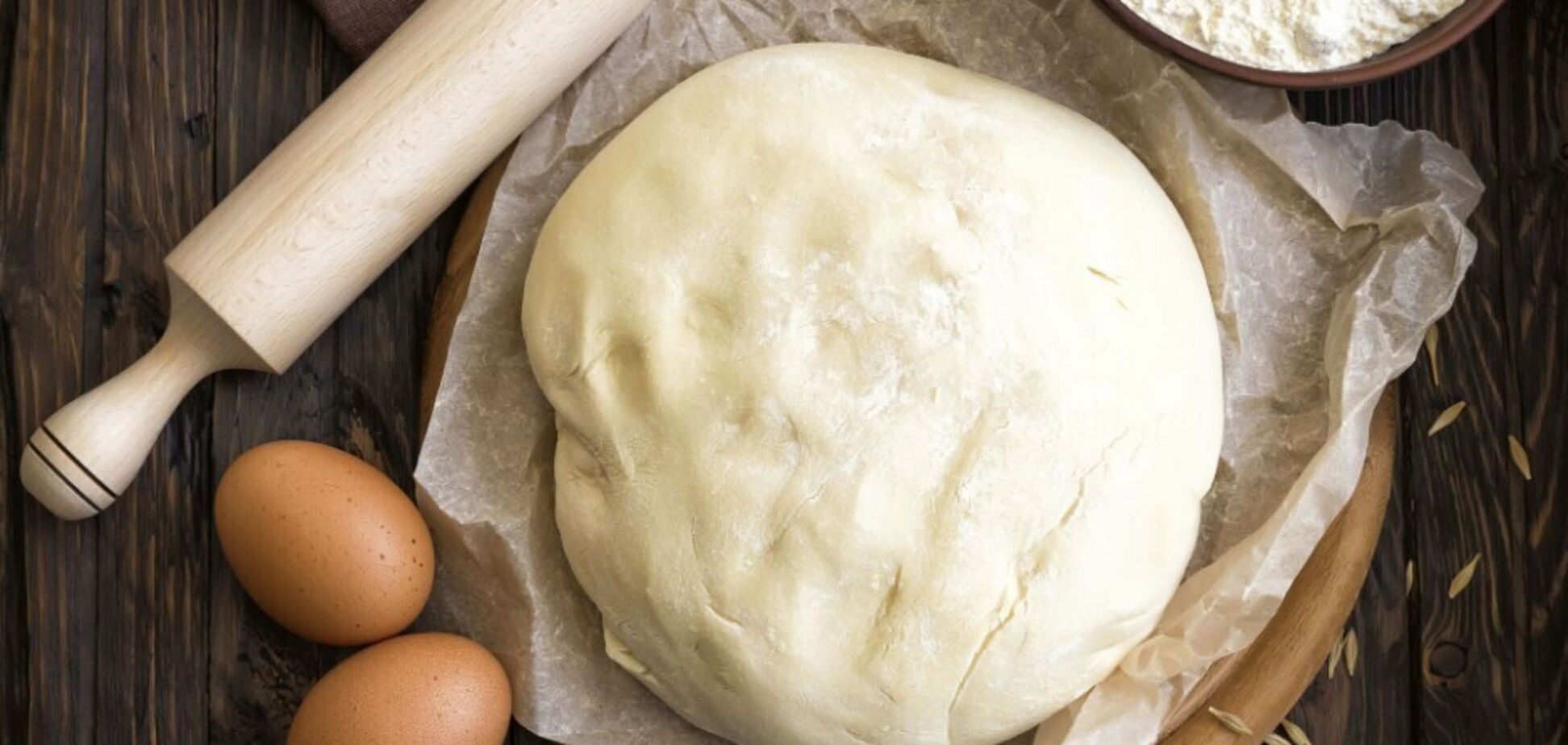 Ідеальне заварне тісто на вареники без дріжджів, які не злипаються та не розвалюються: рецепт