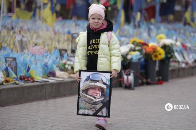 Київ зупинився в пам'ять про загиблих героїв: фото і відео з центру столиці