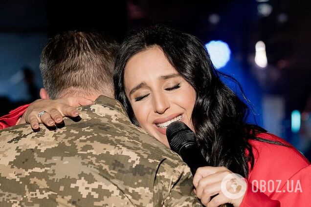 'Низкий поклон и вечная слава': звезды почтили память героев и поздравили защитников Украины