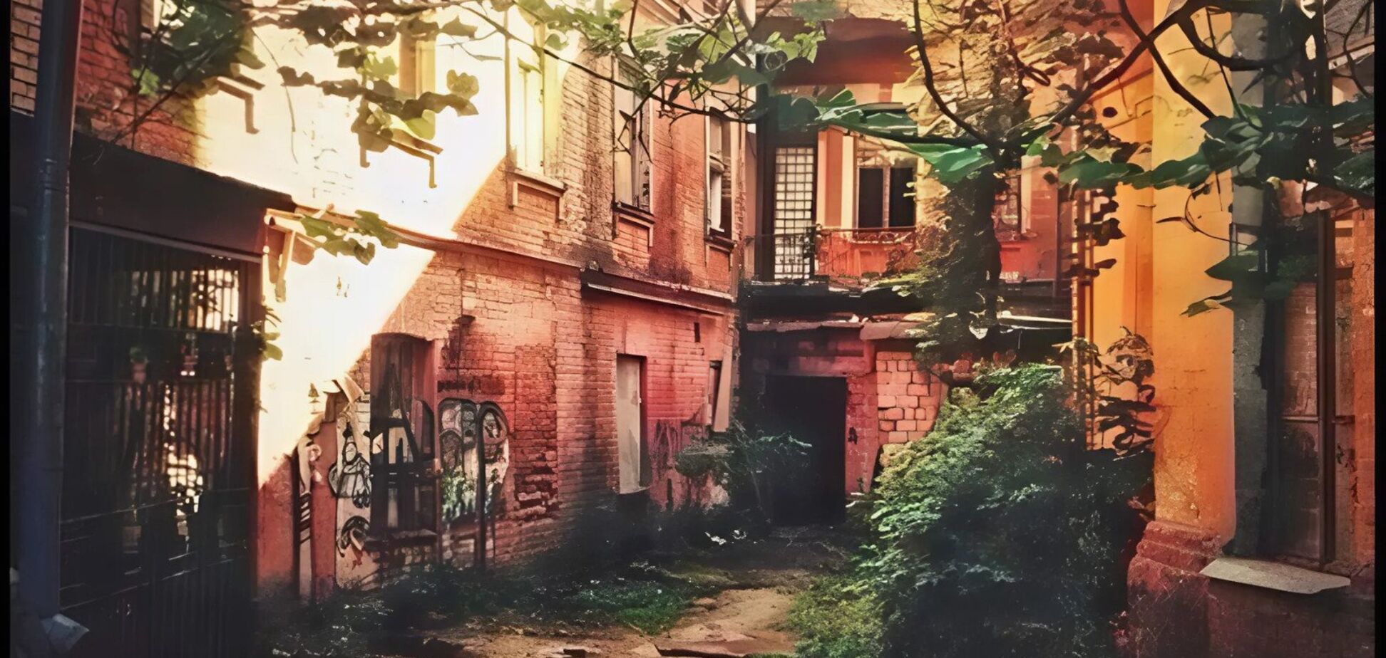 Справжнє надбання Києва: у мережі показали старі дворики на Подолі. Архівні фото