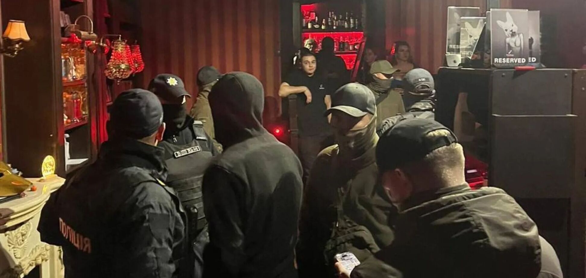 "А о тех, кто в окопах, думать не надо?" Военные и публичные украинцы бурно отреагировали на хейт по поводу рейдов ТЦК