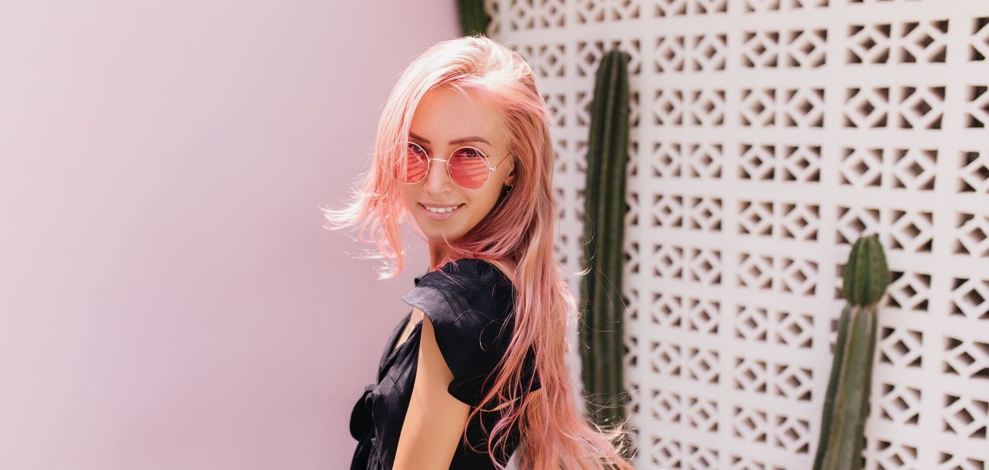 Який вигляд має найсуперечливіша стрижка року 'боб-медуза' і кому вона пасує. Фото