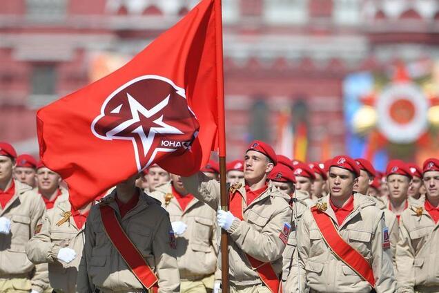 Оккупанты на захваченной части Херсонщины собираются открыть в школах 'военные классы'