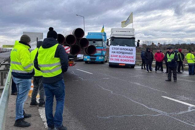 Польские фермеры угрожают перекрыть границу с Украиной