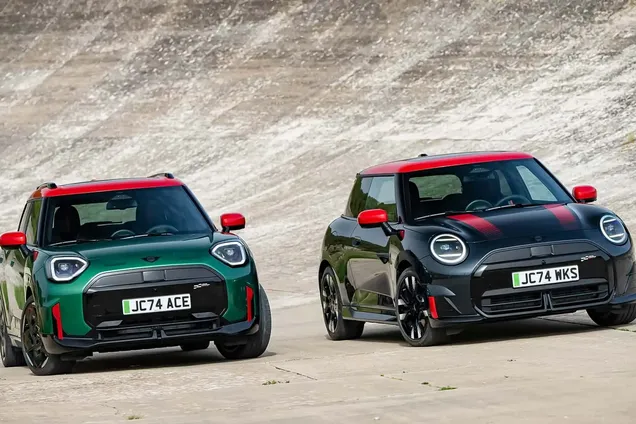 Mini запустила первые электромобили John Cooper Works: стало известно, что внутри