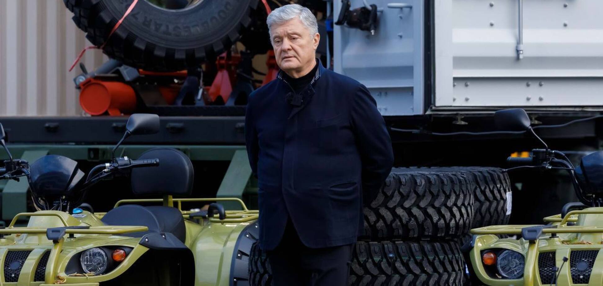 Порошенко везе на фронт FPV-дрони, техніку та РЕБ на мільйон євро