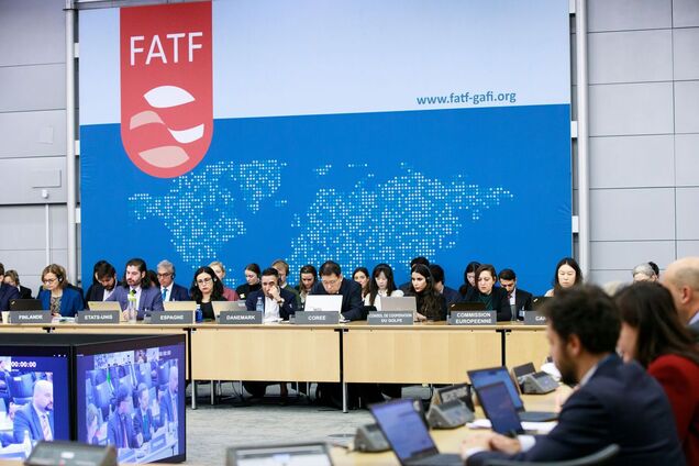 FATF снова рассмотрит включение РФ в черный список