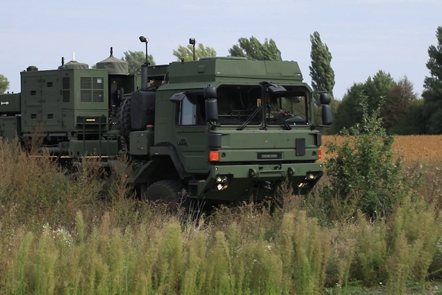 Здатен знищувати цілі в радіусі до 40 км: у Повітряних силах показали роботу ЗРК IRIS-T. Відео