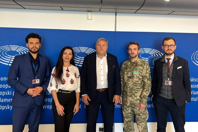 Семьи пленных в Брюсселе рассказали о критическом состоянии военных и гражданских в российском плену. Фото