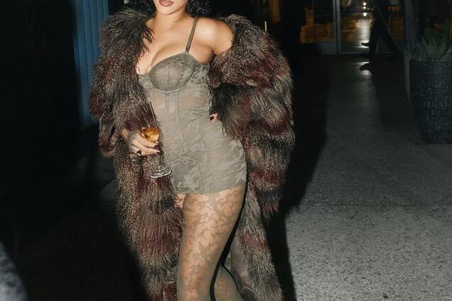 В последний раз был в тренде в 90-х: давно забытый стиль в одежде покорил современных модниц