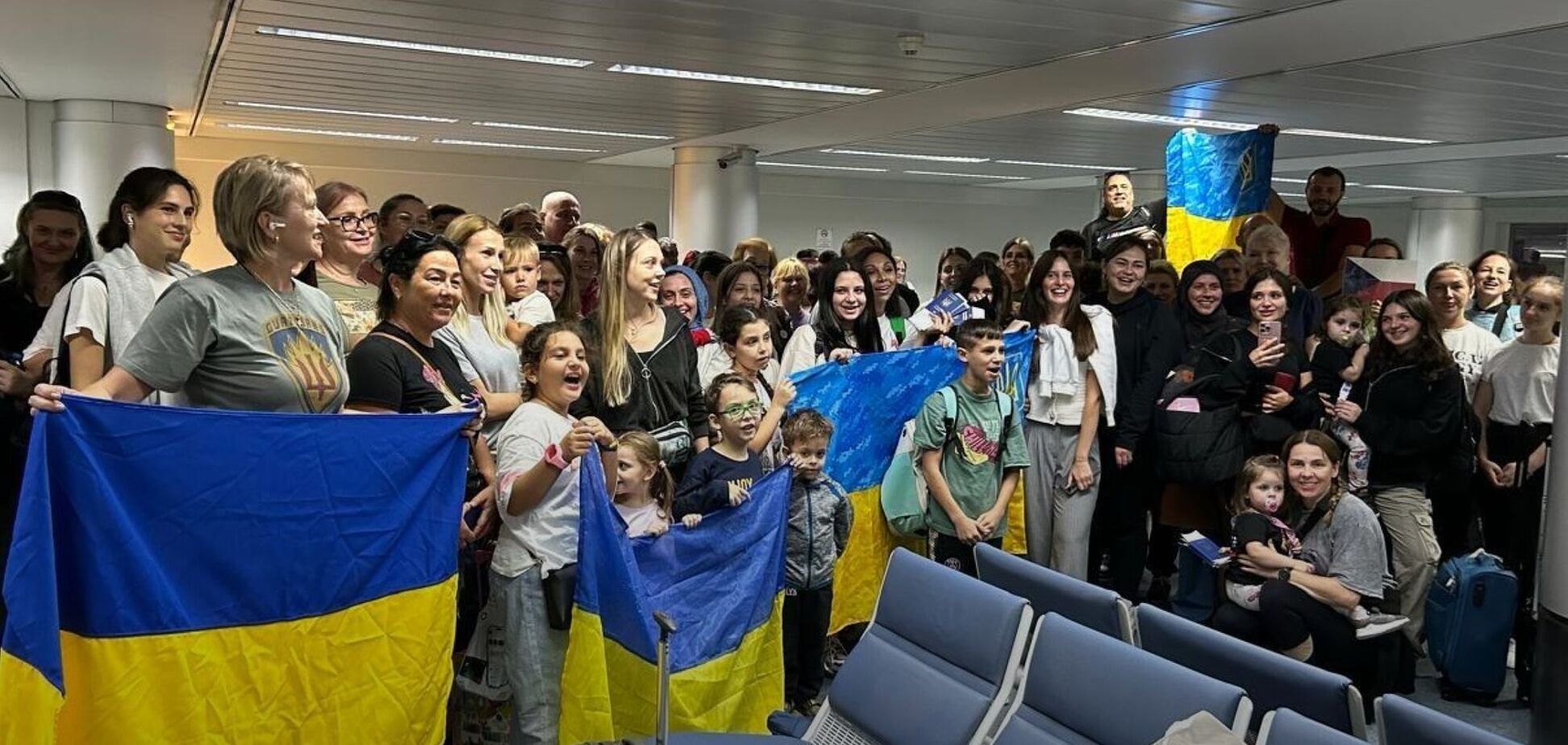 Украина эвакуировала из Ливана желающих уехать украинцев