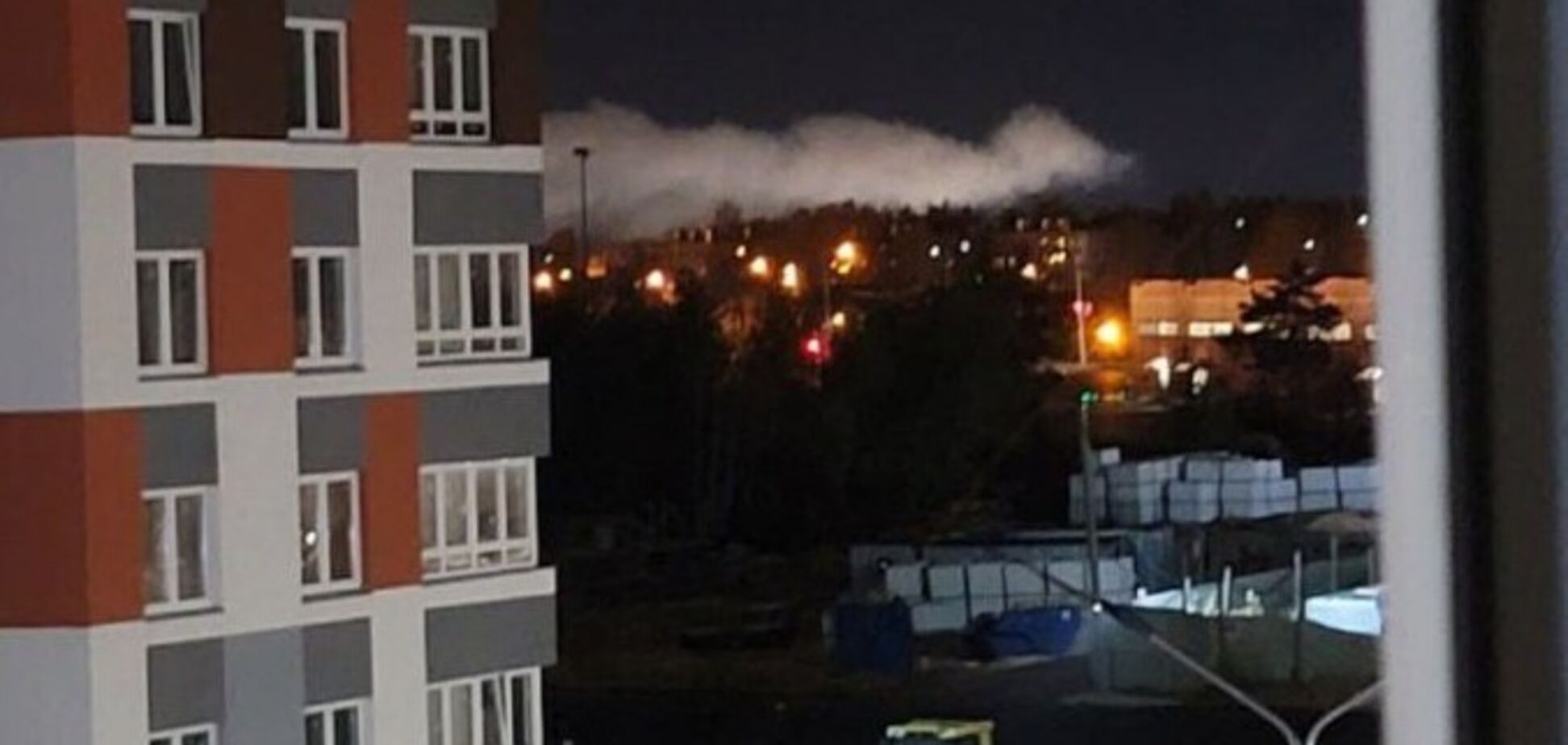 Росію масовано атакували дрони: вибухи пролунали щонайменше у восьми регіонах. Відео