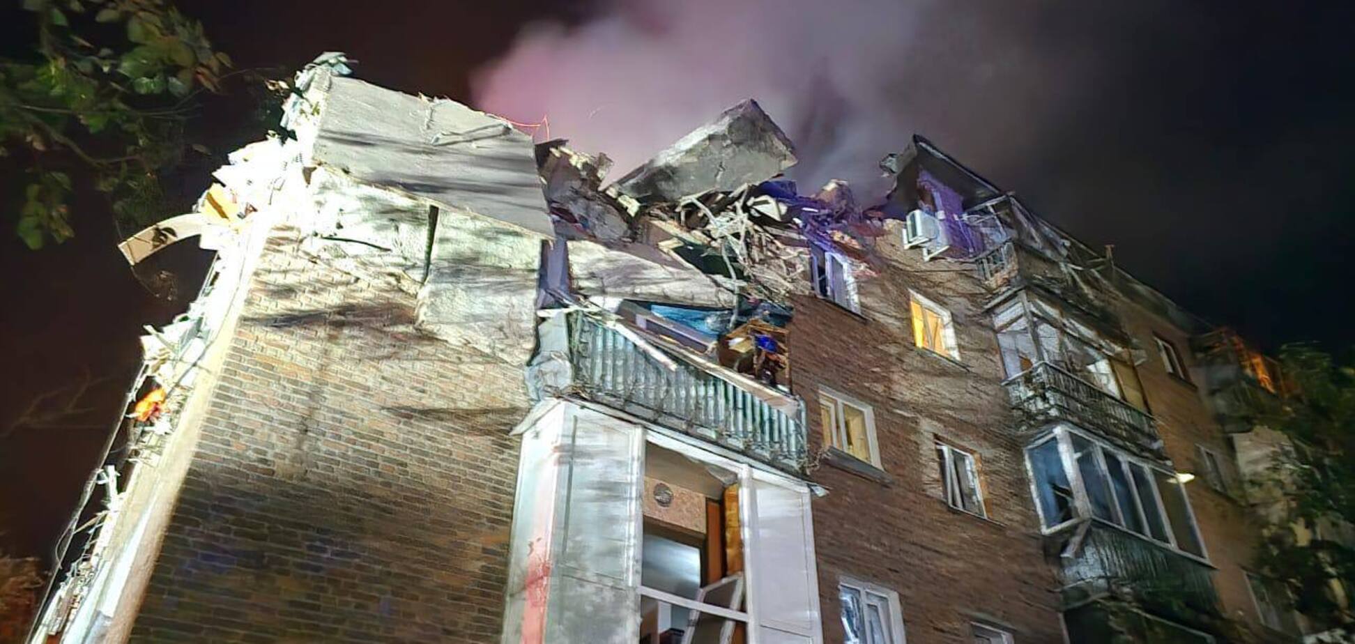 Росіяни скинули на Харків КАБи, є влучання у трьох районах: перші подробиці