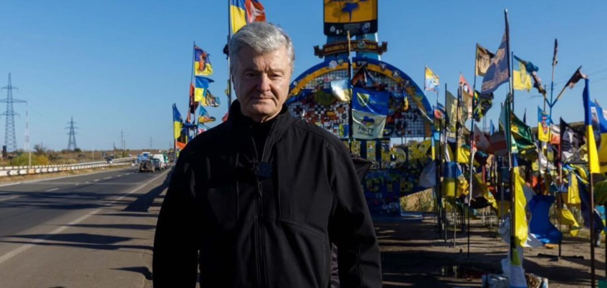 Порошенко привіз техніку у 15 бригад, які воюють під Покровськом та на інших напрямках фронту. Фото