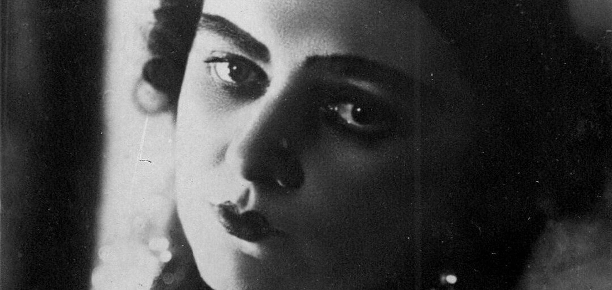 Кто такая Оксана Петрусенко из радиодиктанта-2024 и почему она стала голосом-символом Украины в первой половине ХХ века