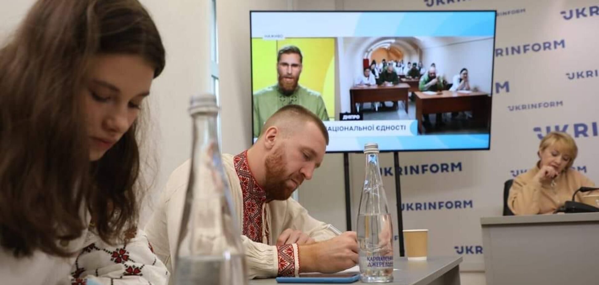 'Чому всі говорять про Оксану і брехунець?' Українці відреагували на радіодиктант-2024 та назвали перевагу Вишебаби над Гнатковським