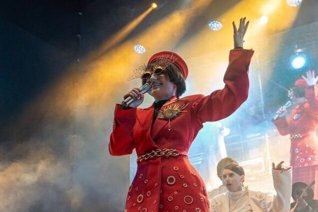 'Хто за це платитиме гроші?' Режисер дубляжу порівняв Klavdia Petrivna з найдорожчою співачкою світу і зробив їй цікаву пропозицію