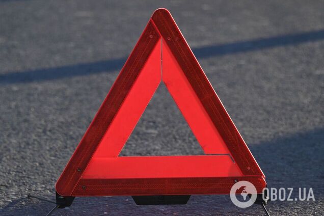 В Киеве пьяный водитель Mercedes на скорости протаранил легковушку: есть пострадавший. Подробности и фото