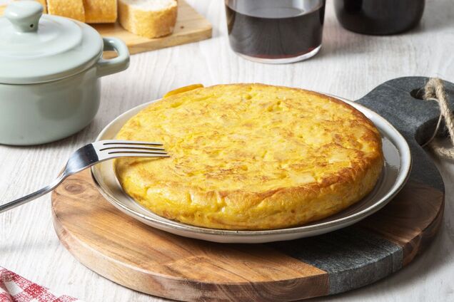 Заливной пирог с вкусной начинкой: делимся самым простым рецептом