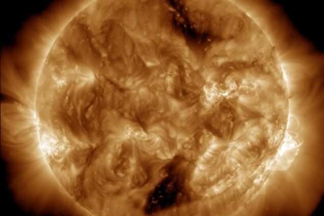 Як Сонце ламає Землю геомагнітними бурями та чим це загрожує людям: пояснення