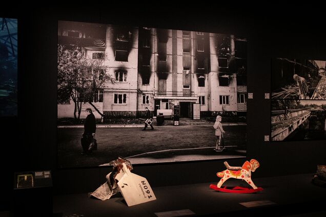 В Нидерландах прошла масштабная выставка о войне России против Украины с "Дневниками войны" от украинских детей