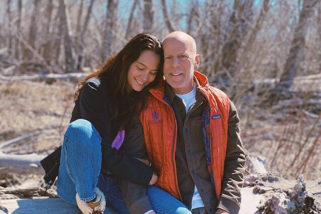 Жена Брюса Уиллиса рассказала о самочувствии смертельно больного актера и призналась, почему чувствует себя лучше после его переезда в другой дом