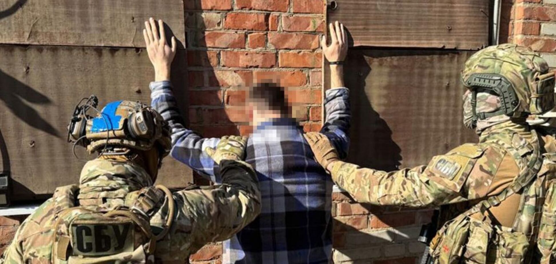 Кожен з агентів діяв окремо, виконуючи завдання своїх кураторів