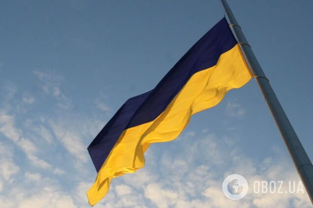 Приспустили главный флаг: в Киеве и области прогнозируют ухудшение погоды с 1 ноября