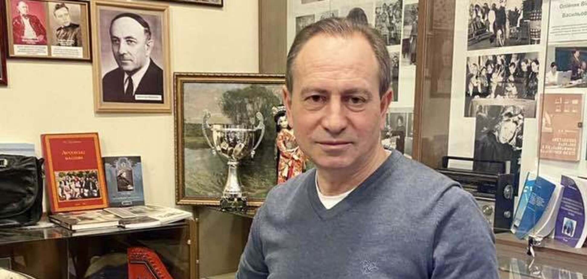 День учителя со слезами на глазах, или О ликвидаторах национального образования