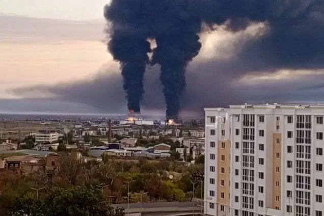 Силы обороны нанесли удар по морскому нефтяному терминалу в Феодосии. Фото и видео