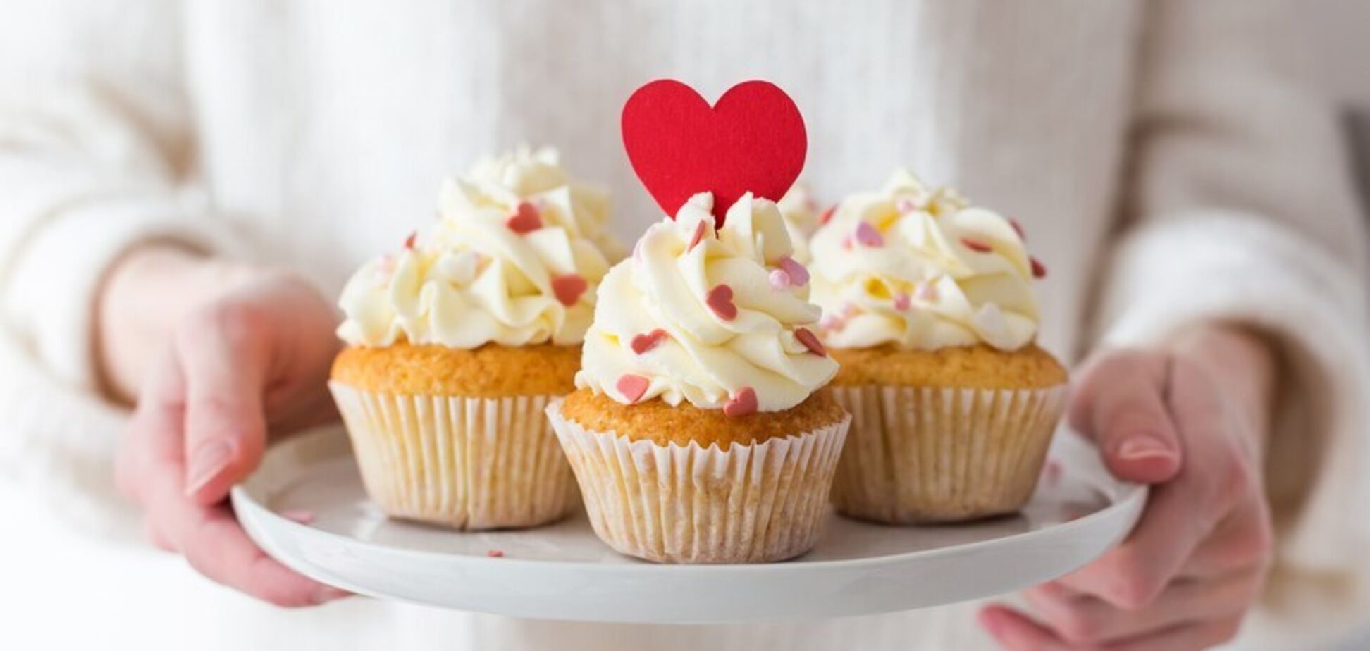 'Шкільний ярмарок' или 'шкільна ярмарка'? Как будет правильно на украинском языке