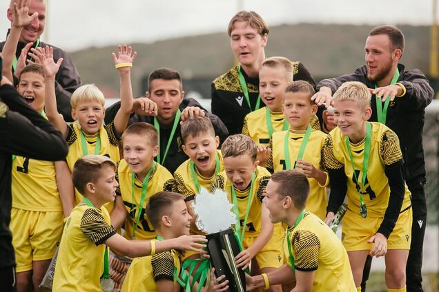 За крок до великого футболу: як Академія ФК 'Рух' готує талановитих футболістів