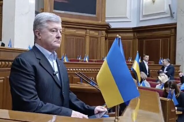 Порошенко: маємо вдень і вночі працювати, щоб відповідати критеріям НАТО, а не закручувати демократію