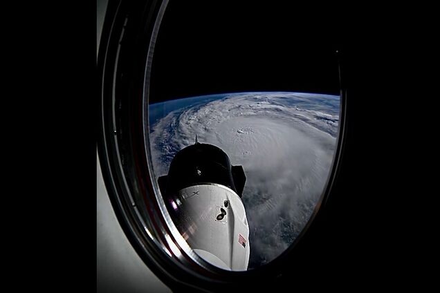 Який вигляд має ураган 'Мілтон' з космосу: дивовижні кадри